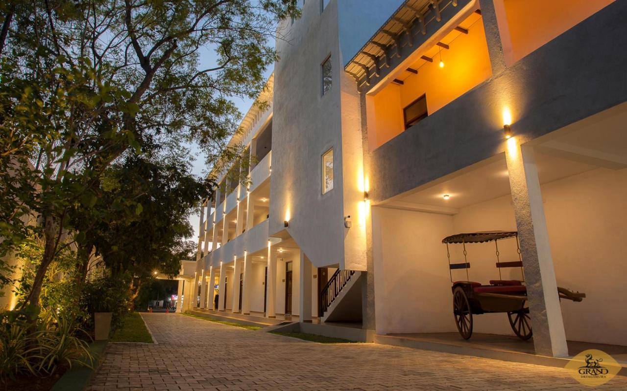 Grand Detagamuwa Hotel Kataragama Eksteriør bilde